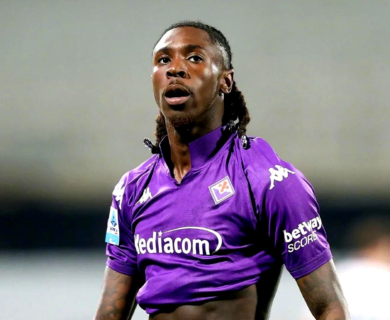 关于转会期曼联官宣签约——CBA常规赛节点到来；质疑声仍在；年轻球员得到机会的信息